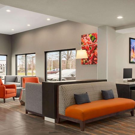 La Quinta Inn & Suites By Wyndham St Louis Route 66 Windsor Springs Esterno foto