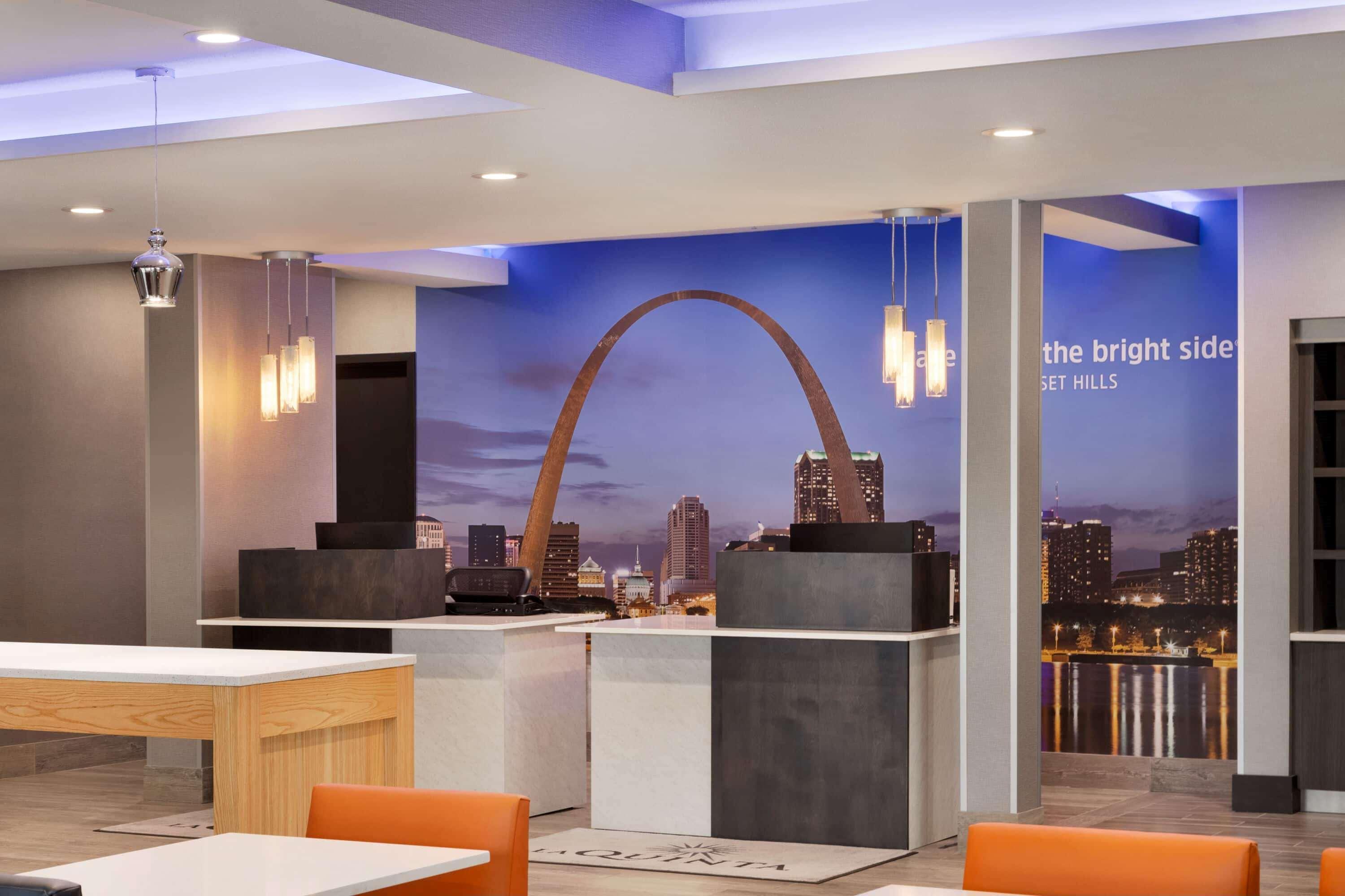 La Quinta Inn & Suites By Wyndham St Louis Route 66 Windsor Springs Esterno foto